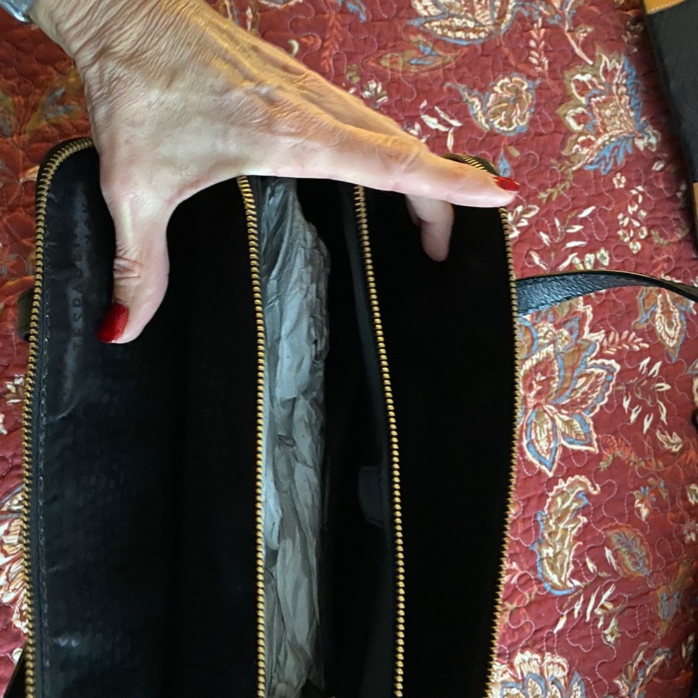 Kate Spade Should Bag - Picture 3 of 4